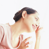 介助なしでは歩けないぎっくり腰が1回の治療で自立歩行可能に (30代:女性)